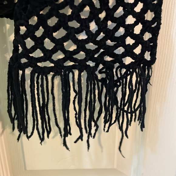 Velvet fishnet scarf - Picture 3 of 7